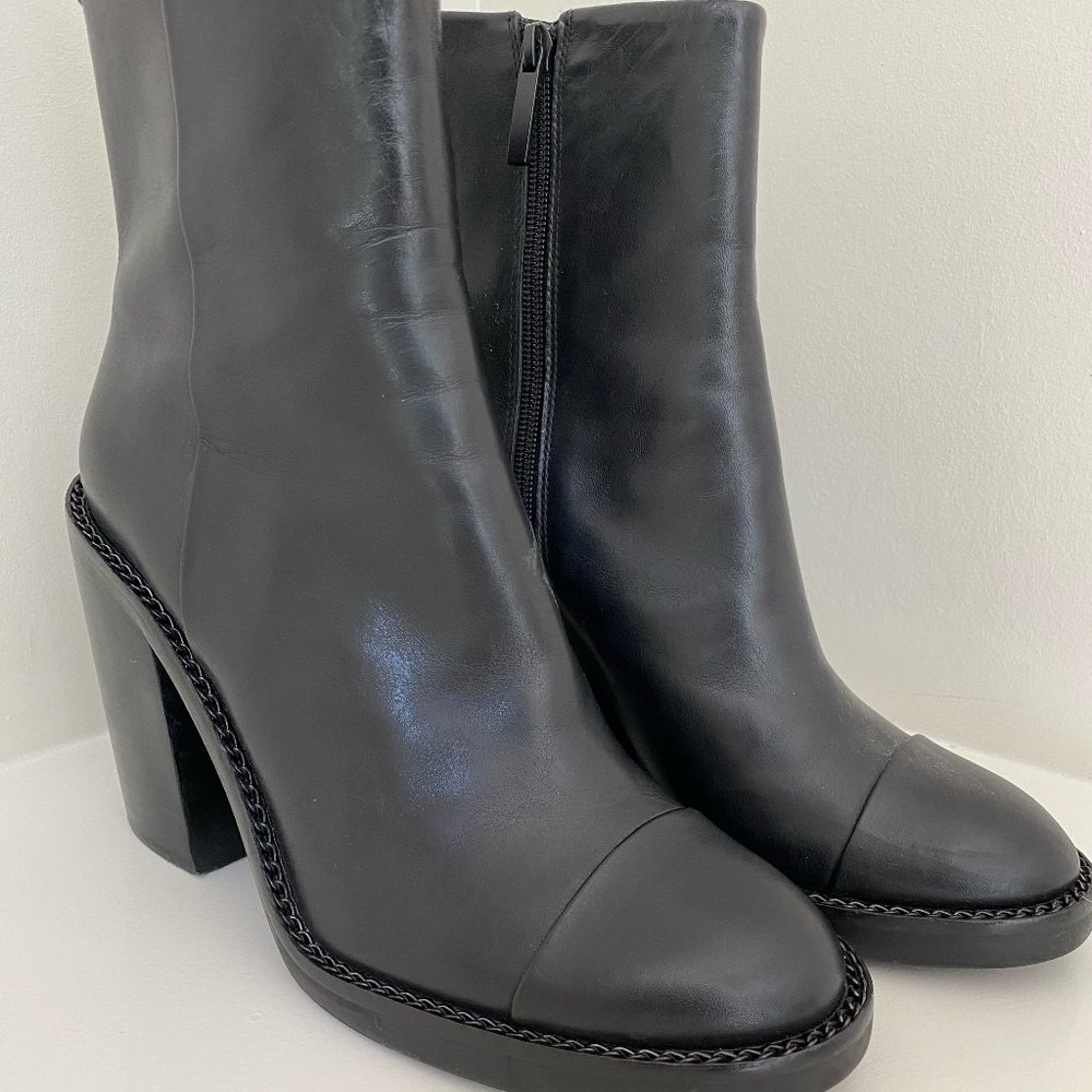 KENDALL & KYLIE BLACK LEATHER ANKLE BOOTS SZ 10